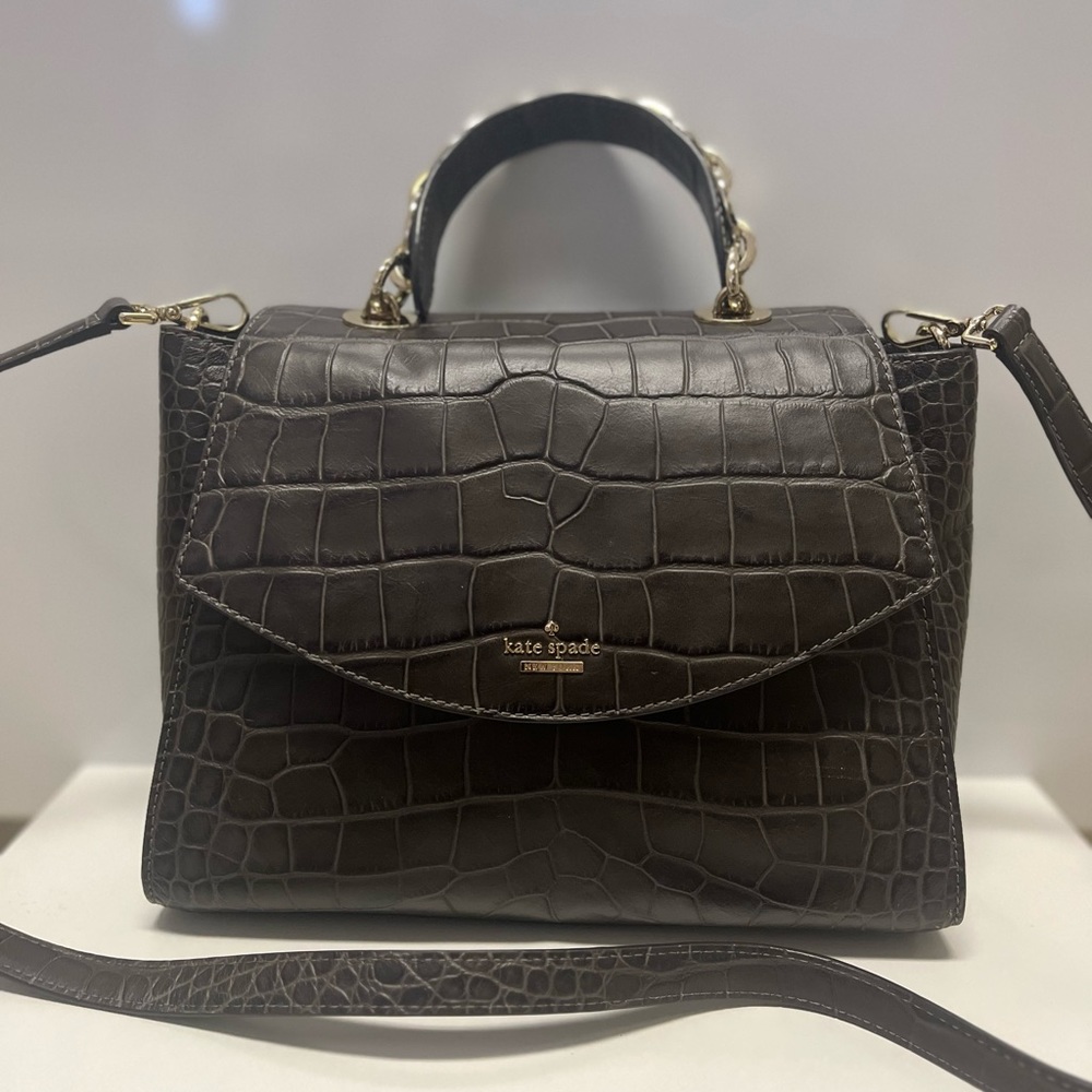 GORGEOUS KATE SPADE SATCHEL